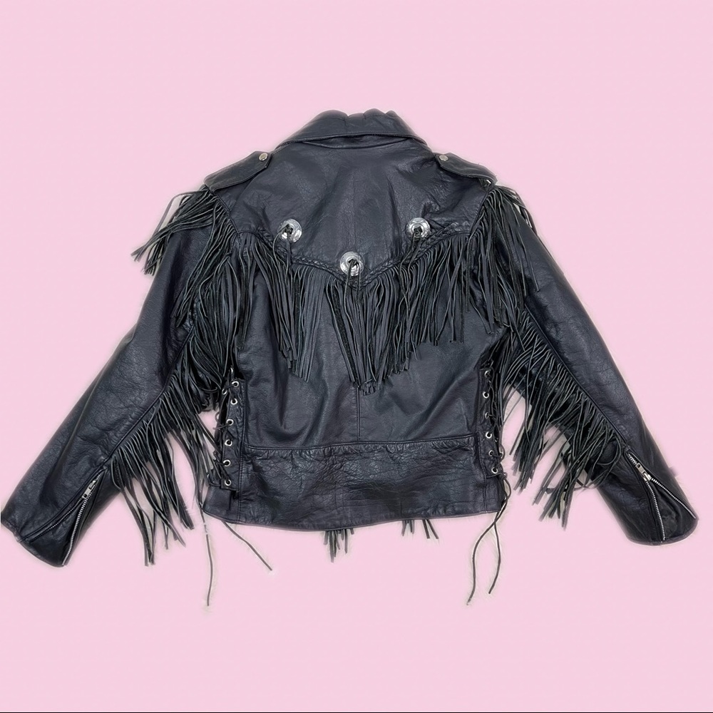 Vintage Fringed Leather Jacket . this fits like a woman’s large .